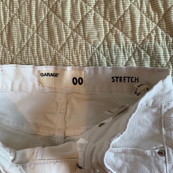 High Rised Shorts - Picture 2 of 3